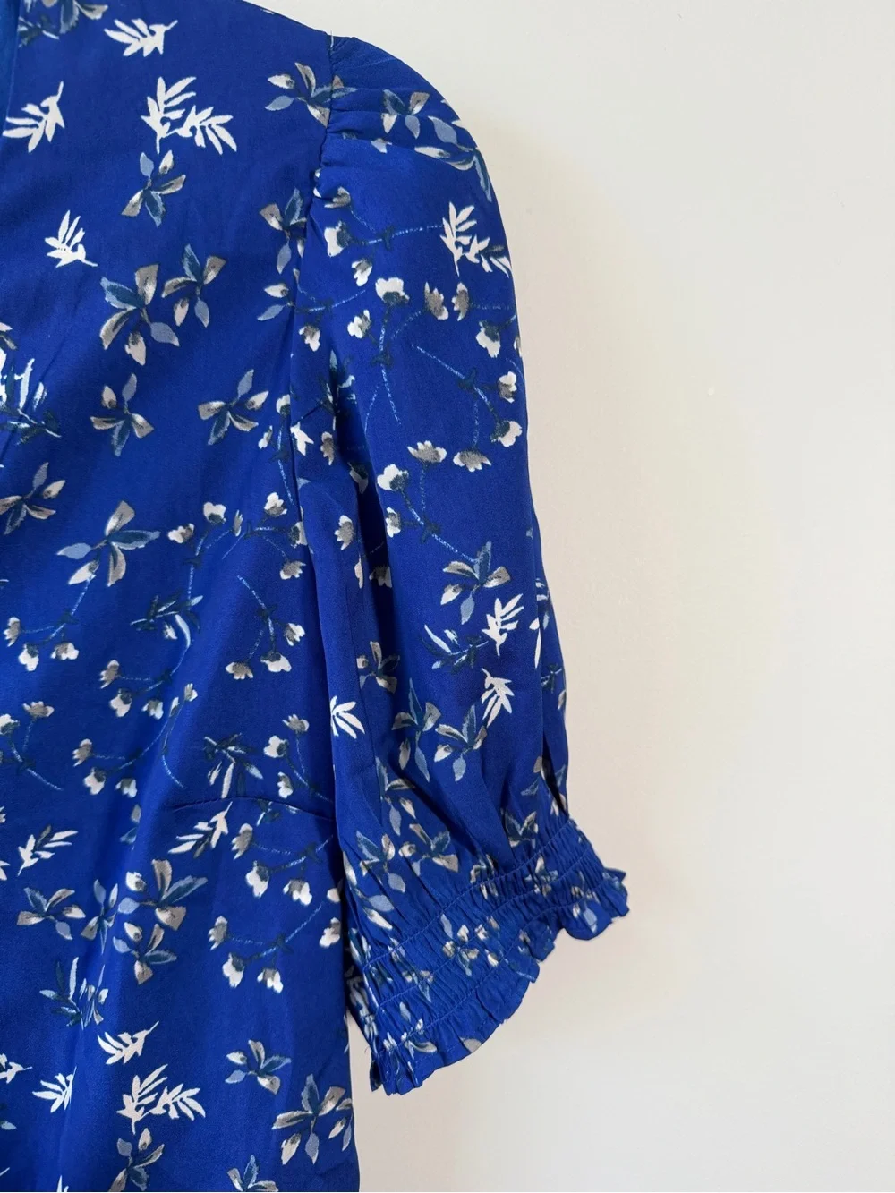 NWT Banana Republic Royal Blue Floral Blouse